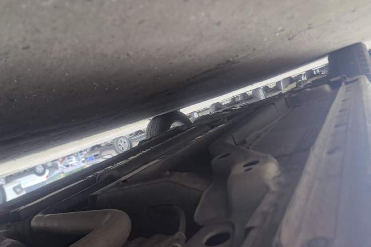 Used Chevrolet Cruze 2013 Hatchback 1.6L Manual Luxury Model Left Side Sill