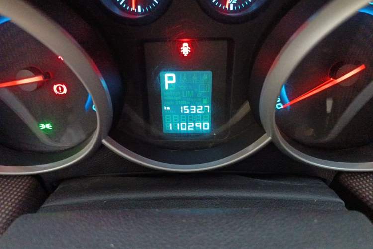 Used Chevrolet Cruze 2013 Hatchback 1.6L Automatic Luxury Model Odometer Close Up