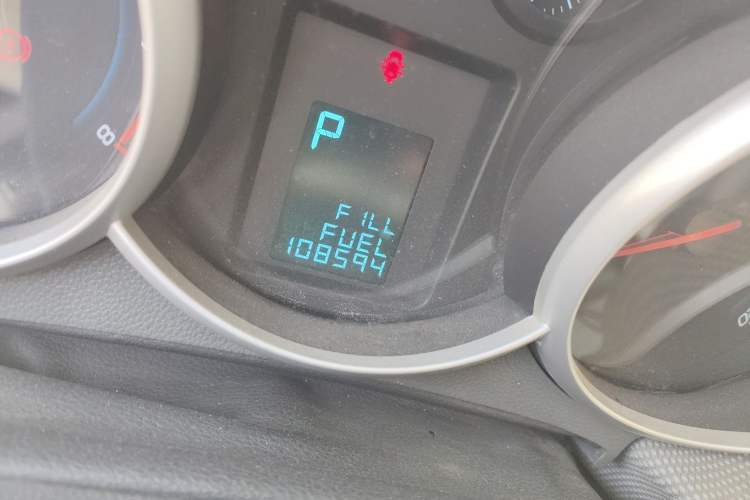 Used Chevrolet Cruze 2013 1.8L SE AT Odometer Close Up