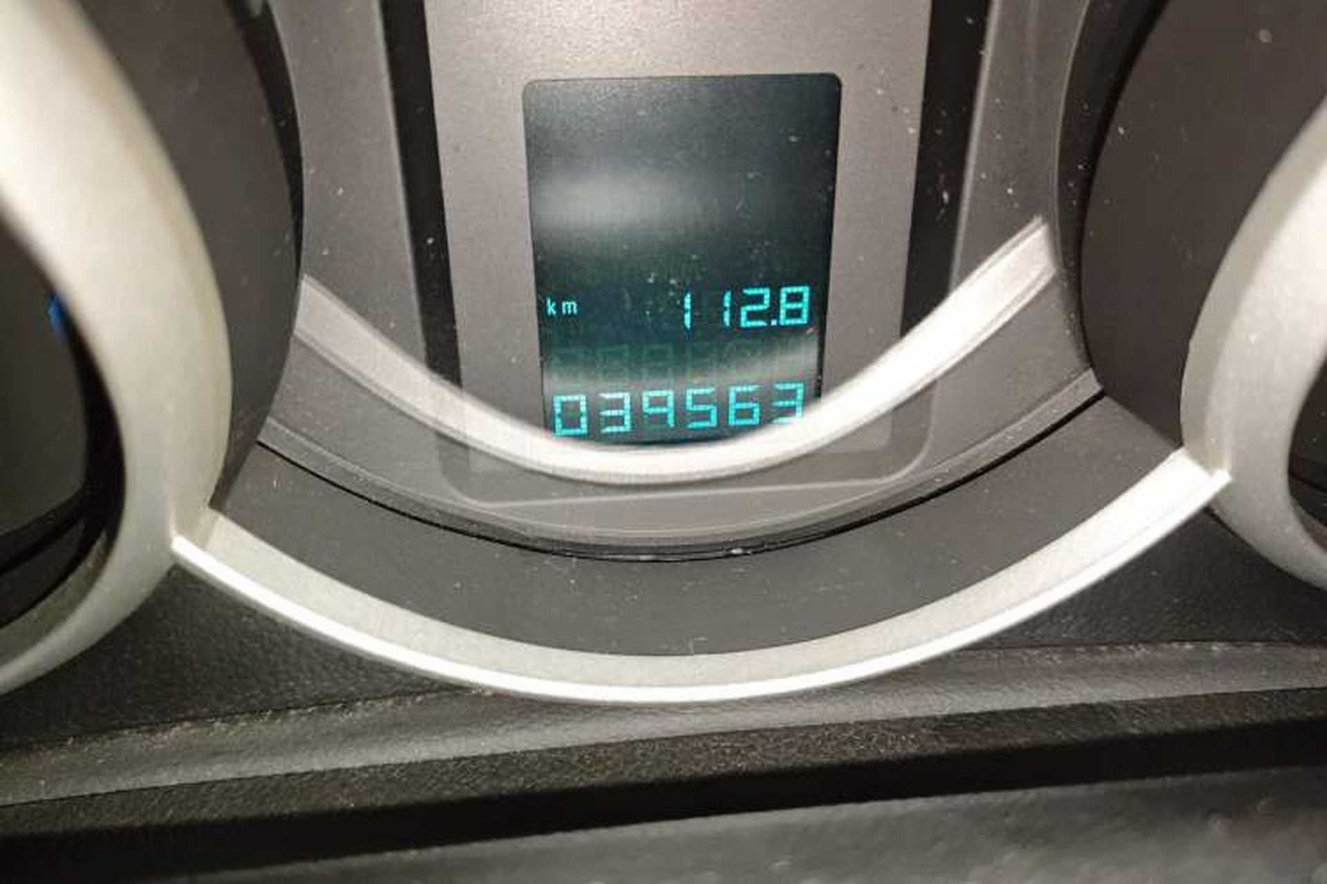 Used Chevrolet Cruze 2013 Hatchback 1.6L Manual Luxury Model Odometer Close Up