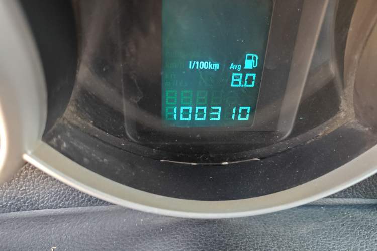 Used Chevrolet Cruze 2013 Hatchback 1.6L Manual Luxury Model Odometer Close Up