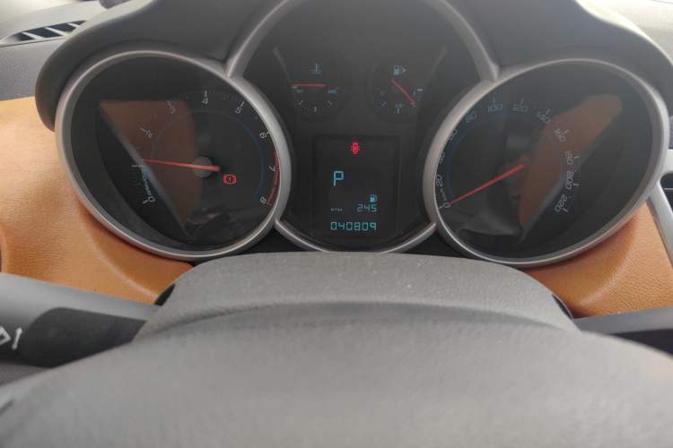 Used Chevrolet Cruze 2013 Hatchback 1.6L Automatic Luxury Model Odometer Close Up