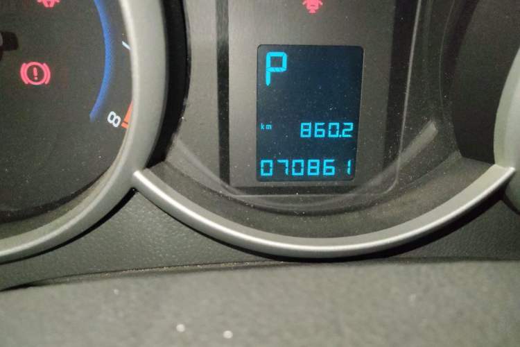 Used Chevrolet Cruze 2013 1.8L SE AT Odometer Close Up