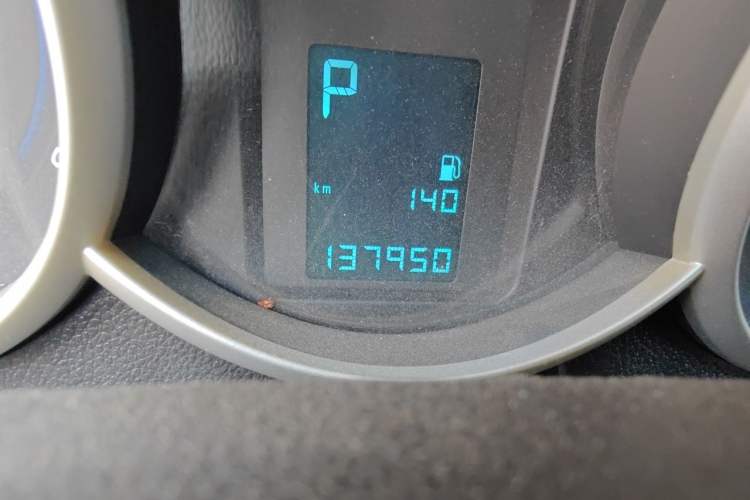 Used Chevrolet Cruze 2013 Hatchback 1.6L Automatic Luxury Model Odometer Close Up