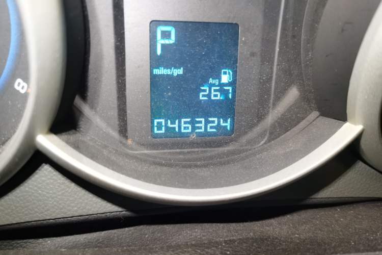Used Chevrolet Cruze 2013 1.6L SL Grand Edition Automatic Odometer Close Up