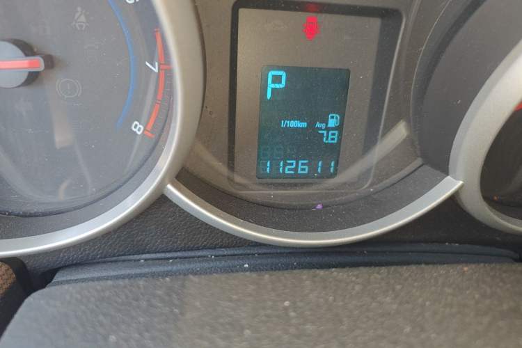 Used Chevrolet Cruze 2013 Hatchback 1.6L Automatic Luxury Model Odometer Close Up