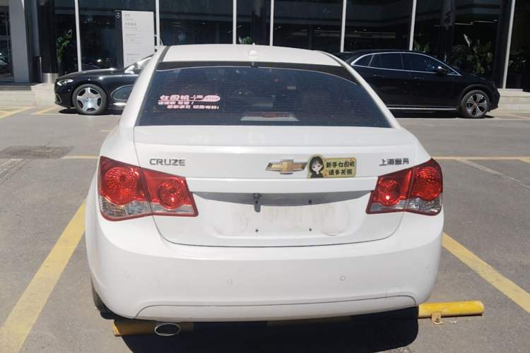 Used Chevrolet Cruze 2013 1.6L SE AT Rear
