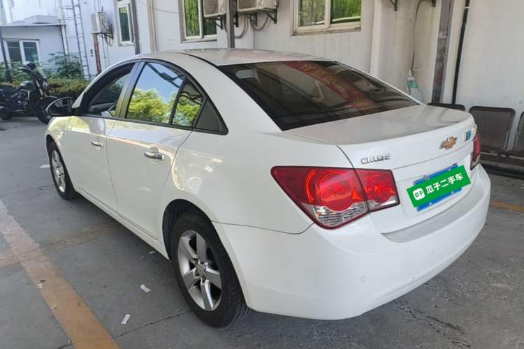 Used Chevrolet Cruze 2013 1.6L SE MT Rear Left 45 Deg