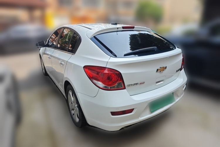 Used Chevrolet Cruze 2013 Hatchback 1.6T Automatic Flagship Model Rear Left 45 Deg