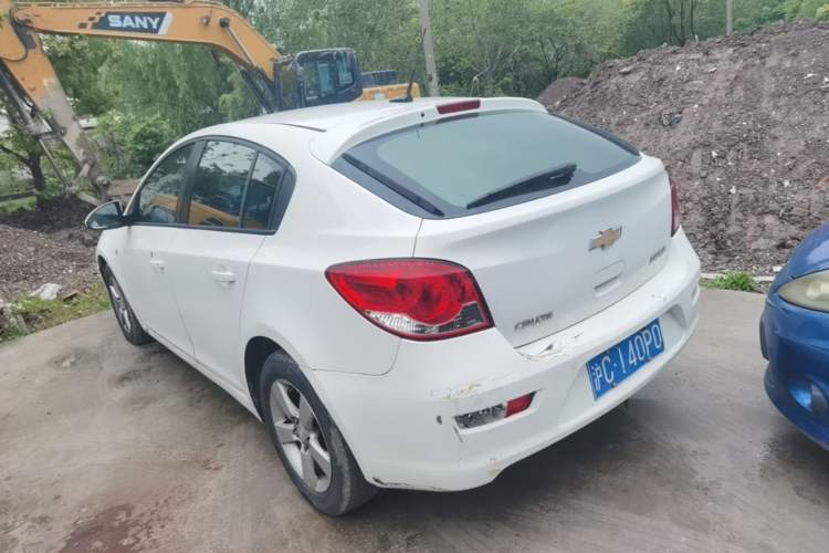 Used Chevrolet Cruze 2013 Hatchback 1.6L Manual Luxury Model Rear Left 45 Deg
