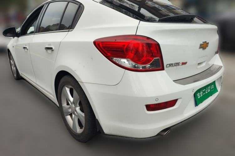 Used Chevrolet Cruze 2013 Hatchback 1.6T Automatic Flagship Model Rear Left 45 Deg