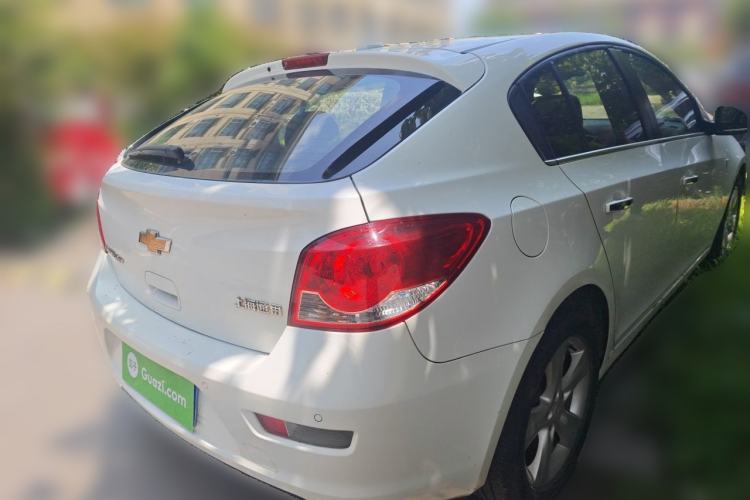 Used Chevrolet Cruze 2013 Hatchback 1.6T Automatic Flagship Model Rear Right 45 Deg