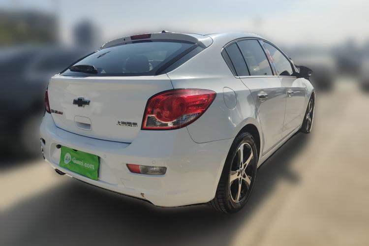 Used Chevrolet Cruze 2013 Hatchback 1.6T Automatic Flagship Model Rear Right 45 Deg