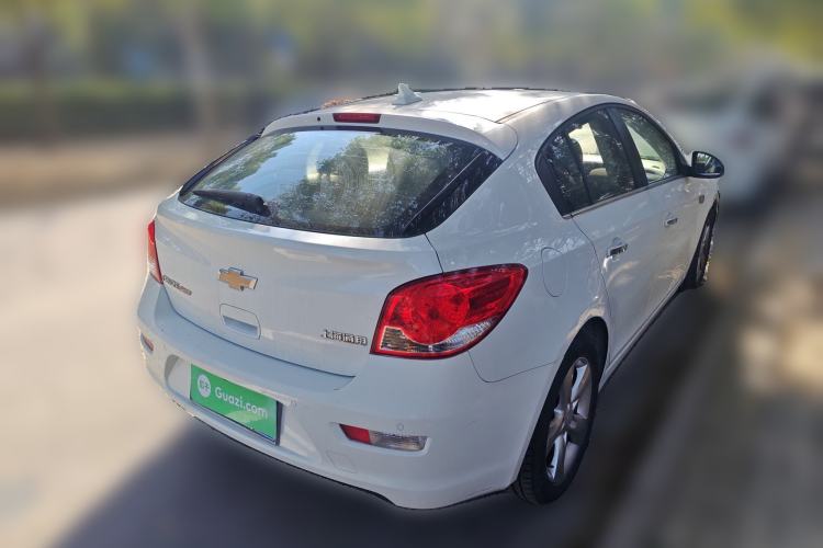 Used Chevrolet Cruze 2013 Hatchback 1.6T Automatic Flagship Model Rear Right 45 Deg