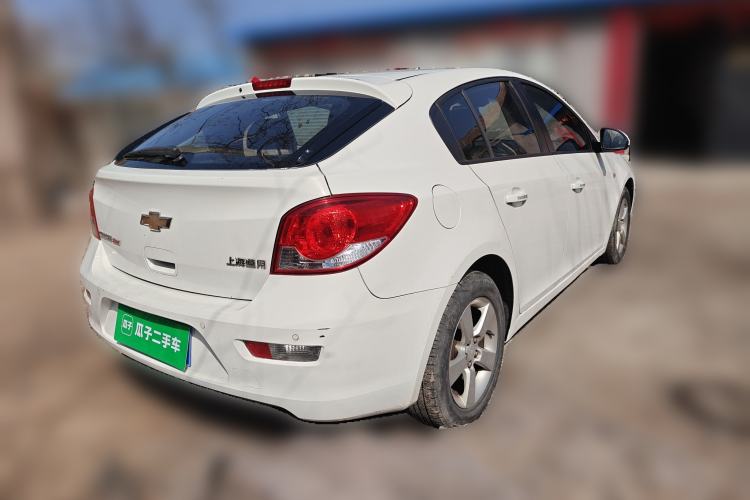 Used Chevrolet Cruze 2013 Hatchback 1.6L Manual Luxury Model Rear Right 45 Deg