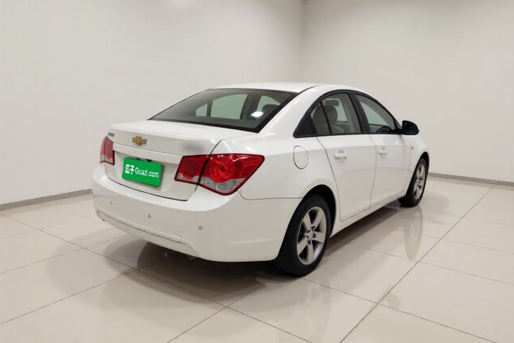 Used Chevrolet Cruze 2013 1.6L SE MT Rear Right 45 Deg