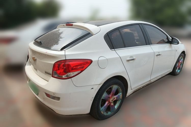 Used Chevrolet Cruze 2013 Hatchback 1.6T Automatic Flagship Model Rear Right 45 Deg