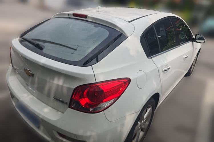 Used Chevrolet Cruze 2013 Hatchback 1.6T Automatic Flagship Model Rear Right 45 Deg
