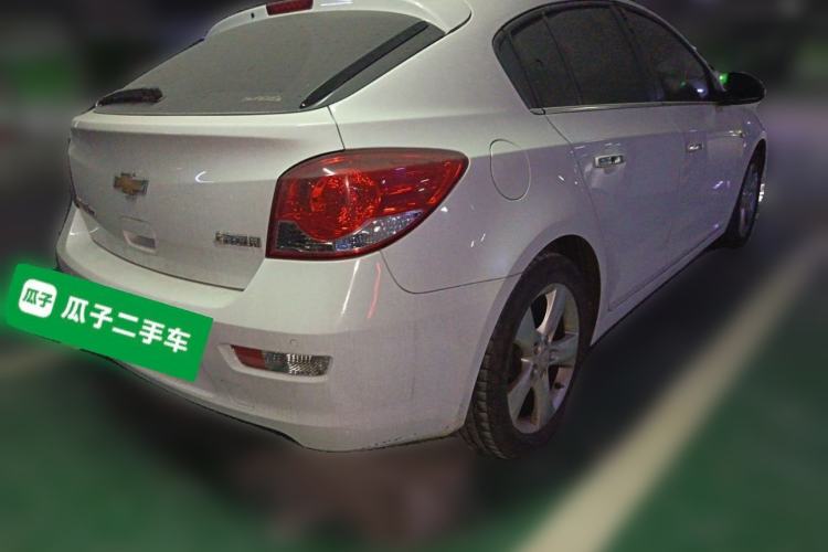 Used Chevrolet Cruze 2013 Hatchback 1.6T Automatic Flagship Model Rear Right 45 Deg