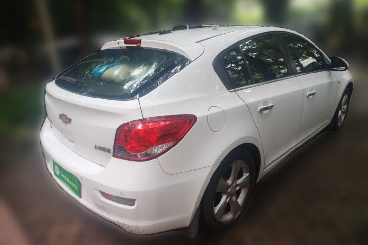 Used Chevrolet Cruze 2013 Hatchback 1.6T Automatic Flagship Model Rear Right 45 Deg