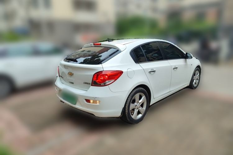 Used Chevrolet Cruze 2013 Hatchback 1.6T Automatic Flagship Model Rear Right 45 Deg