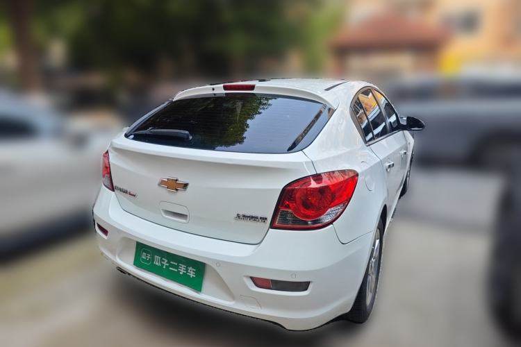 Used Chevrolet Cruze 2013 Hatchback 1.6T Automatic Flagship Model Rear Right 45 Deg