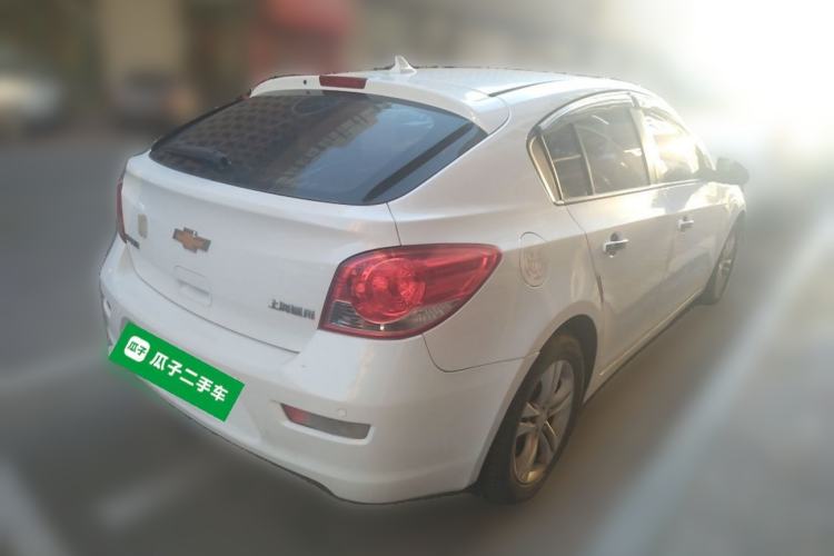 Used Chevrolet Cruze 2013 Hatchback 1.6L Manual Luxury Model Rear Right 45 Deg
