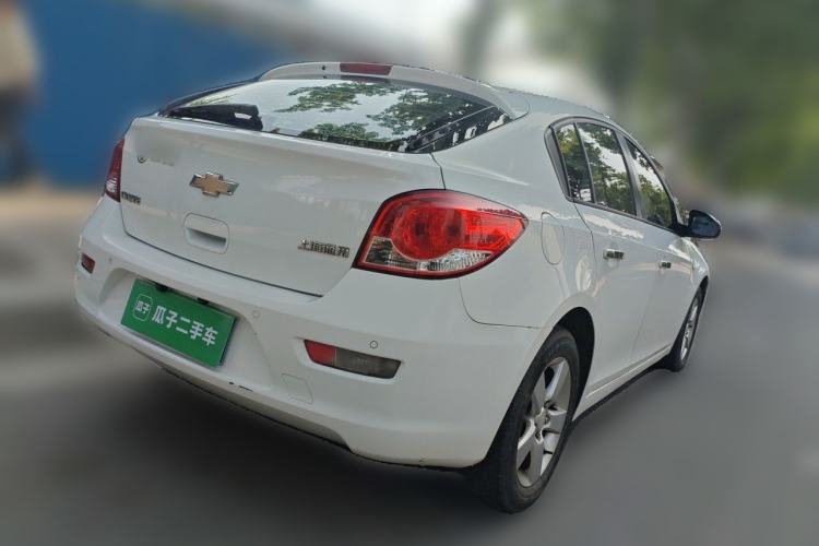 Used Chevrolet Cruze 2013 Hatchback 1.6L Manual Luxury Model Rear Right 45 Deg