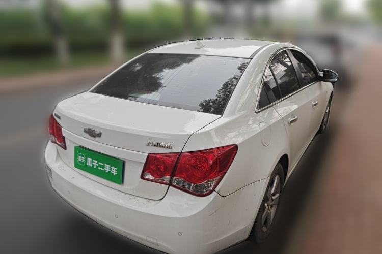 Used Chevrolet Cruze 2013 1.6L SE MT Rear Right 45 Deg