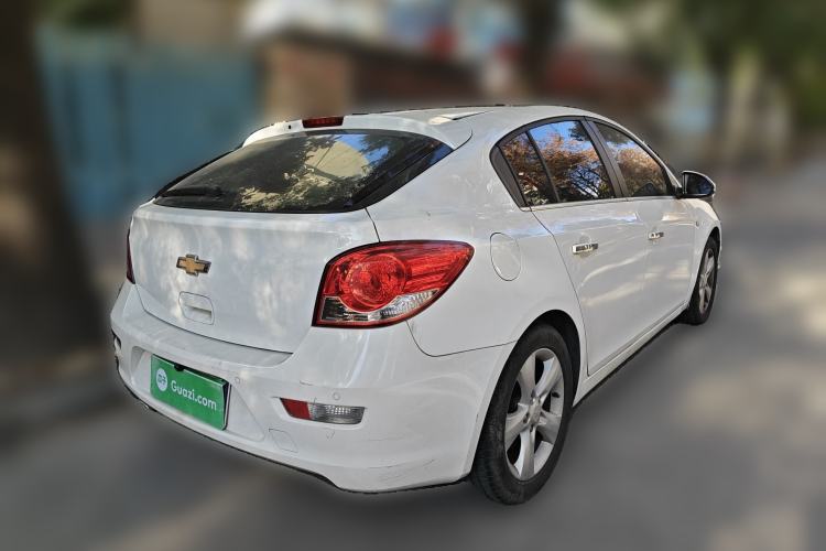 Used Chevrolet Cruze 2013 Hatchback 1.6T Automatic Flagship Model Rear Right 45 Deg