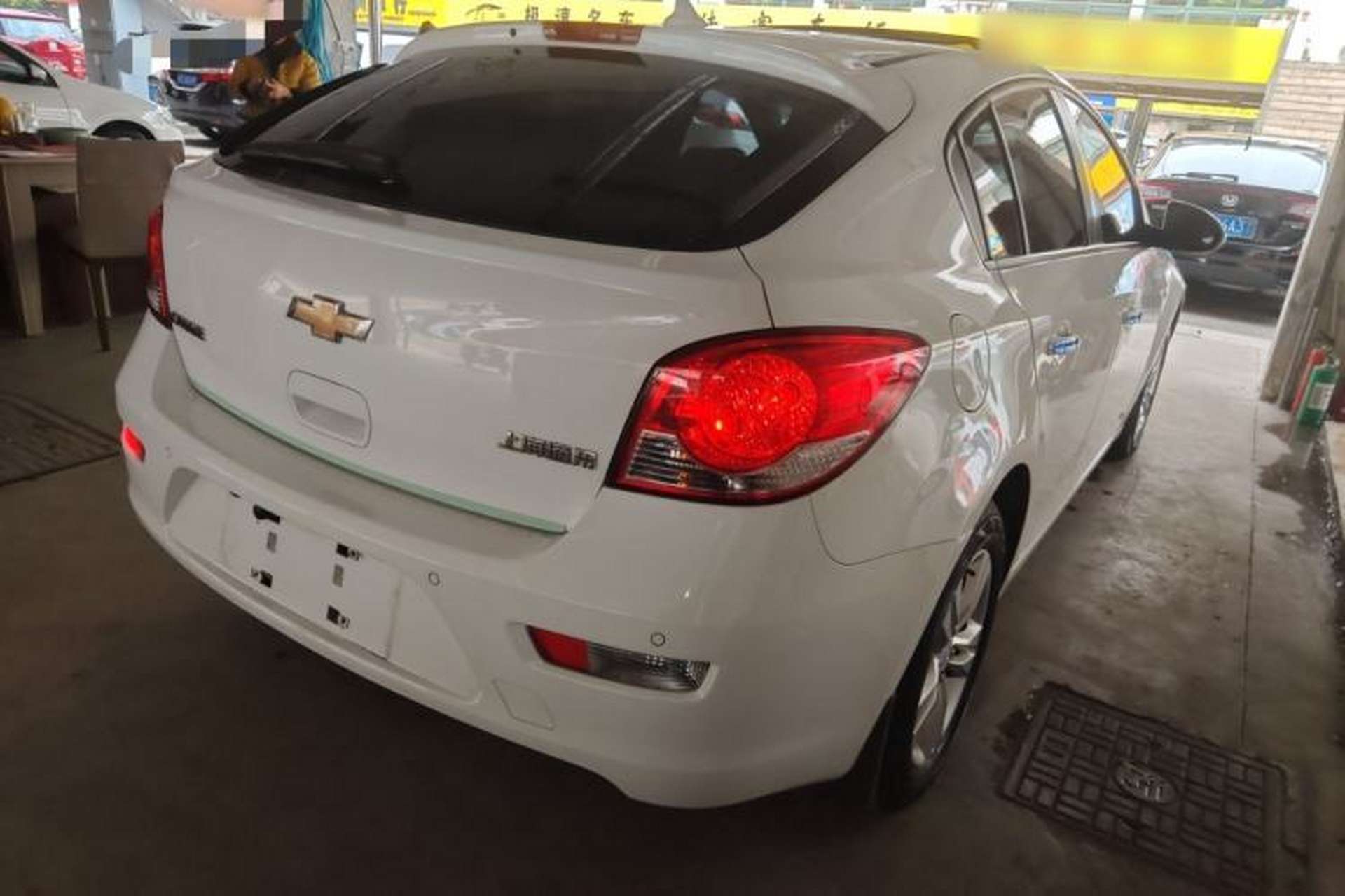 Used Chevrolet Cruze 2013 Hatchback 1.6L Manual Luxury Model Rear Right 45 Deg