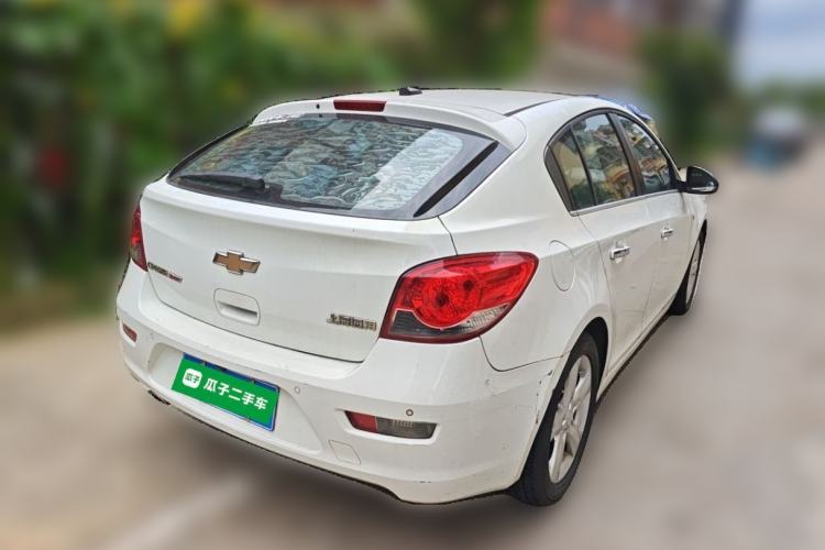 Used Chevrolet Cruze 2013 Hatchback 1.6T Automatic Flagship Model Rear Right 45 Deg