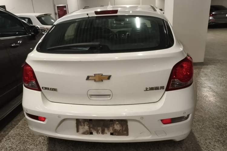 Used Chevrolet Cruze 2013 Hatchback 1.6L Manual Luxury Model Rear
