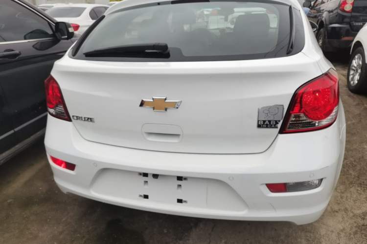 Used Chevrolet Cruze 2013 Hatchback 1.6L Manual Luxury Model Rear
