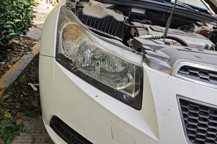 Used Chevrolet Cruze 2013 1.6L SL MT Right Front Headlight