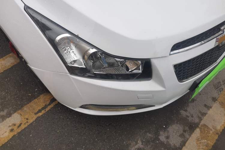 Used Chevrolet Cruze 2013 1.6L SL MT Right Front Headlight
