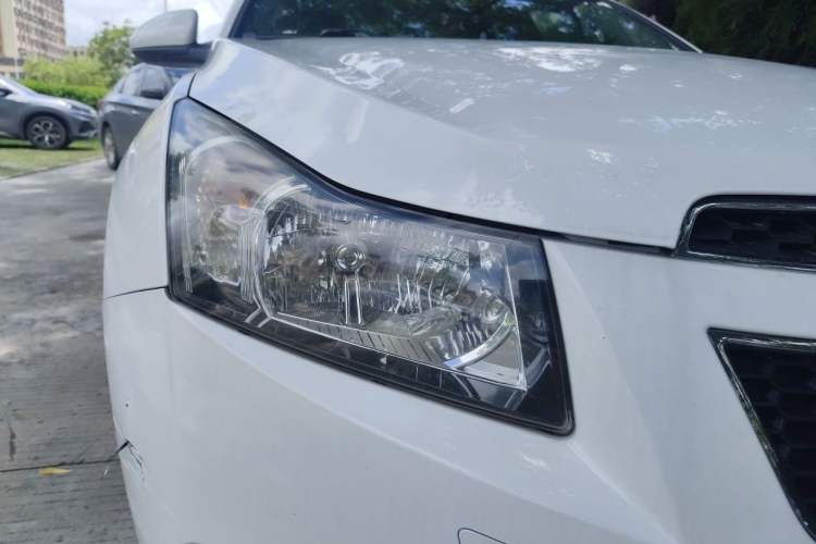 Used Chevrolet Cruze 2013 1.8L SE AT Right Front Headlight