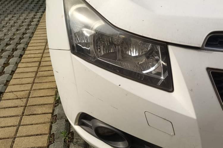 Used Chevrolet Cruze 2013 1.8L SE AT Right Front Headlight