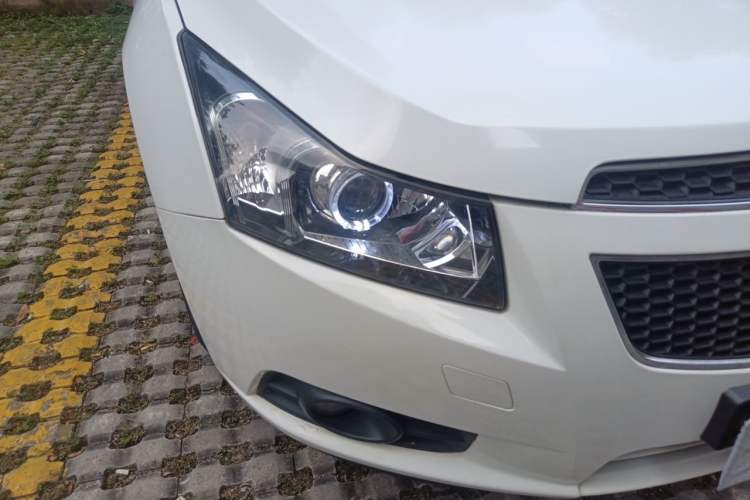 Used Chevrolet Cruze 2013 1.8L SE AT Right Front Headlight