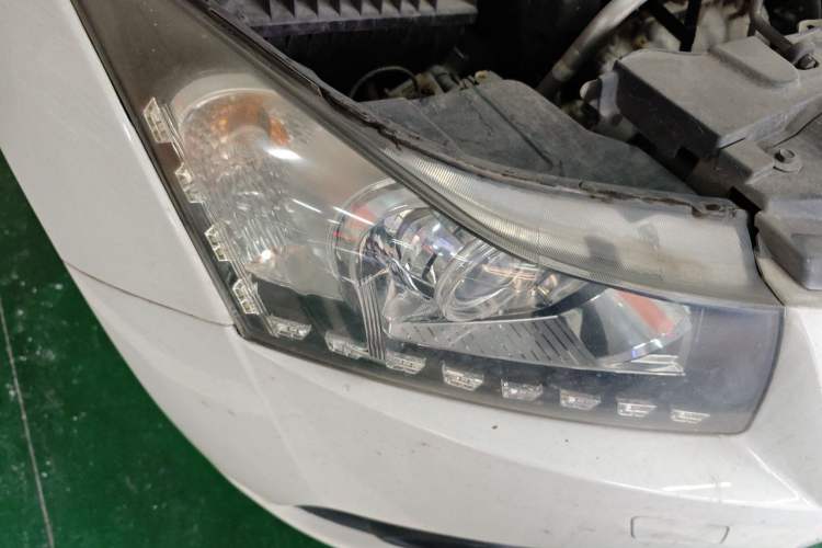 Used Chevrolet Cruze 2013 1.8L SE AT Right Front Headlight