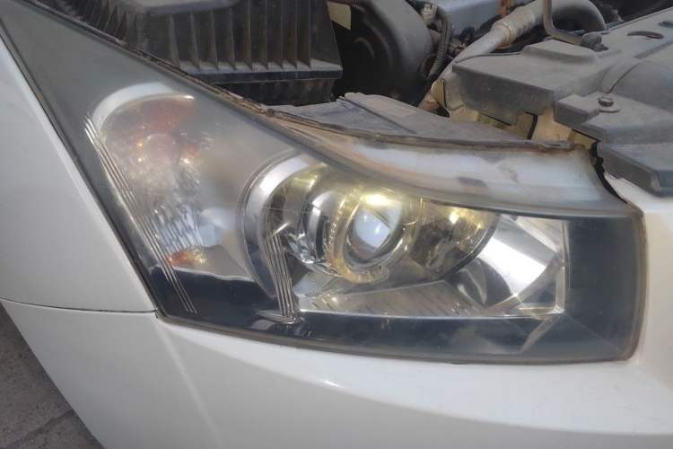 Used Chevrolet Cruze 2013 1.8L SE AT Right Front Headlight