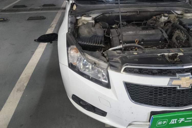 Used Chevrolet Cruze 2013 Hatchback 1.6L Automatic Luxury Model Right Front Headlight