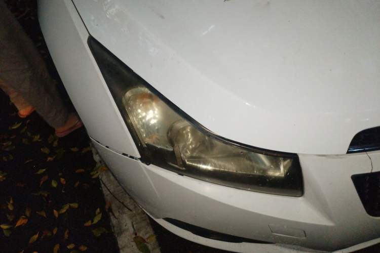 Used Chevrolet Cruze 2013 Hatchback 1.6T Automatic Flagship Model Right Front Headlight