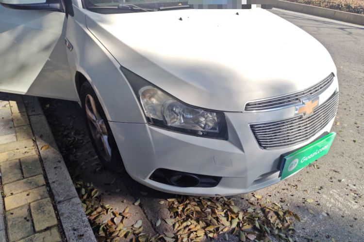 Used Chevrolet Cruze 2013 Hatchback 1.6T Automatic Flagship Model Right Front Headlight