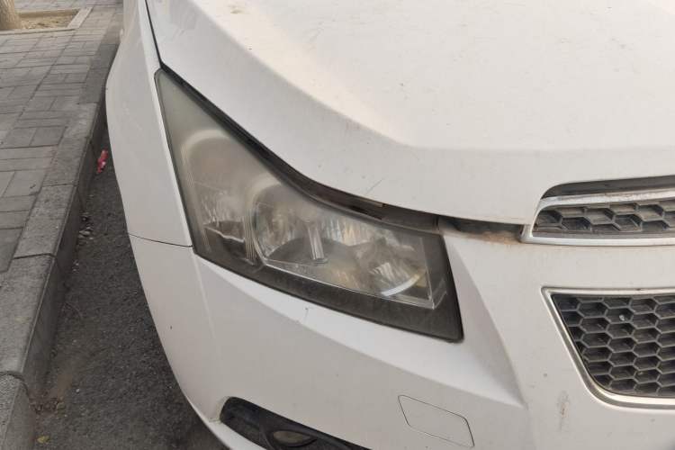 Used Chevrolet Cruze 2013 1.8L SE AT Right Front Headlight