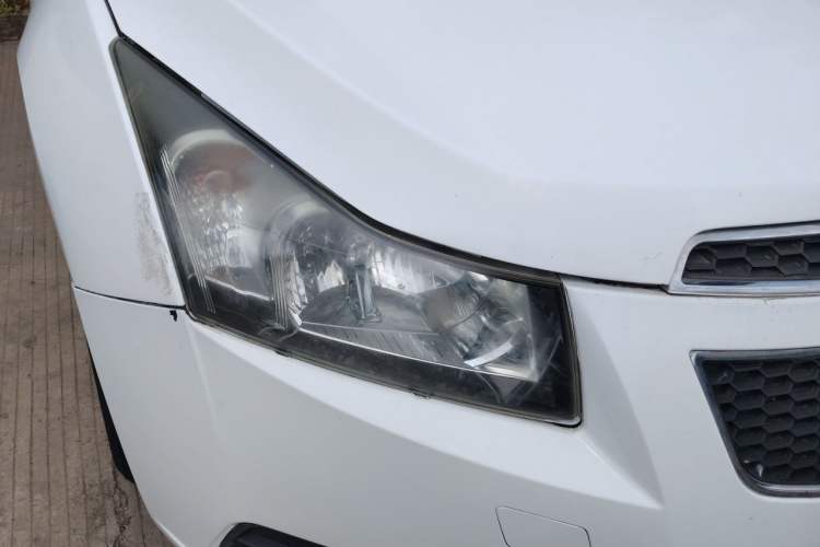 Used Chevrolet Cruze 2013 1.6L SL MT Right Front Headlight