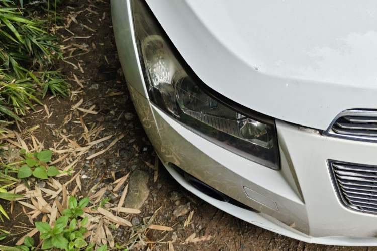 Used Chevrolet Cruze 2013 Hatchback 1.6L Manual Luxury Model Right Front Headlight