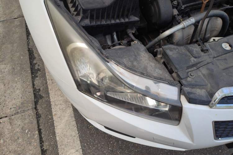 Used Chevrolet Cruze 2013 1.8L SE AT Right Front Headlight