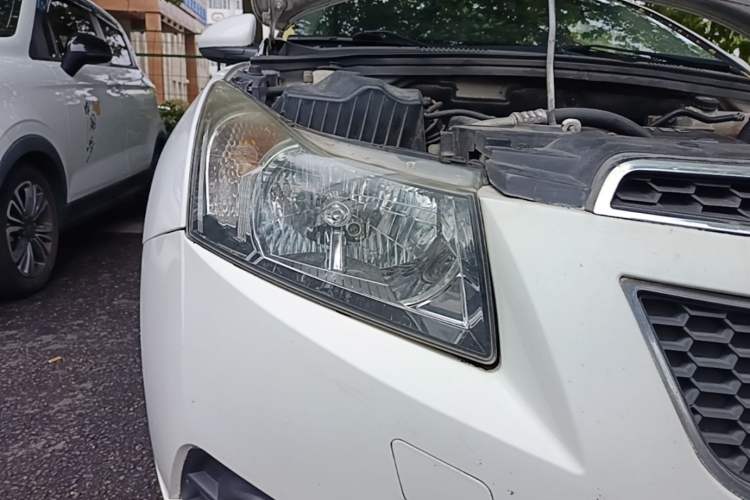 Used Chevrolet Cruze 2013 1.8L SE AT Right Front Headlight