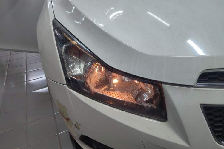 Used Chevrolet Cruze 2013 1.8L SE AT Right Front Headlight